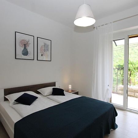 L Apartment Raša Kültér fotó