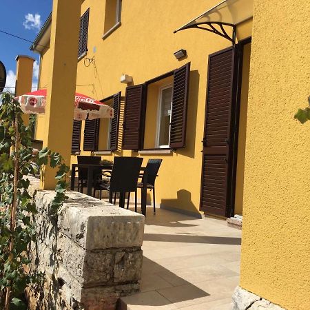 L Apartment Raša Kültér fotó