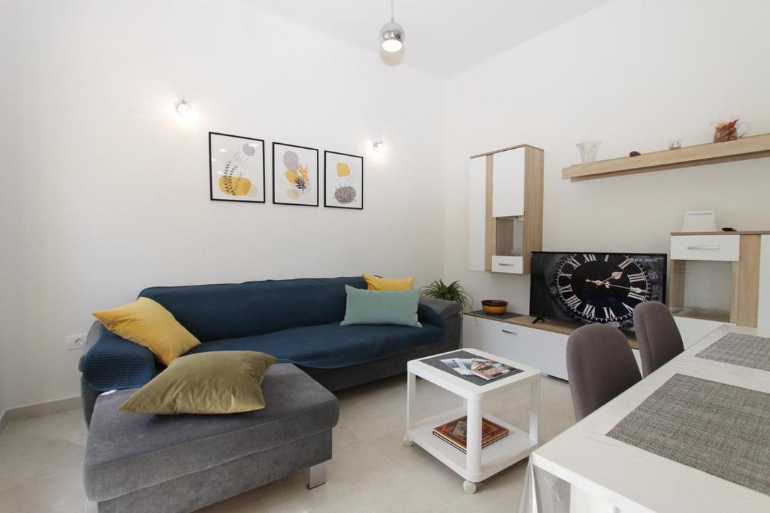 L Apartment Raša Kültér fotó