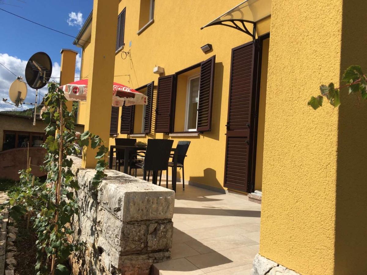 L Apartment Raša Kültér fotó