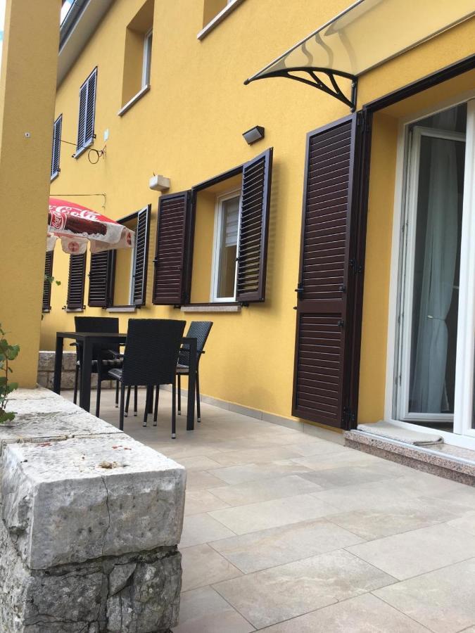 L Apartment Raša Kültér fotó